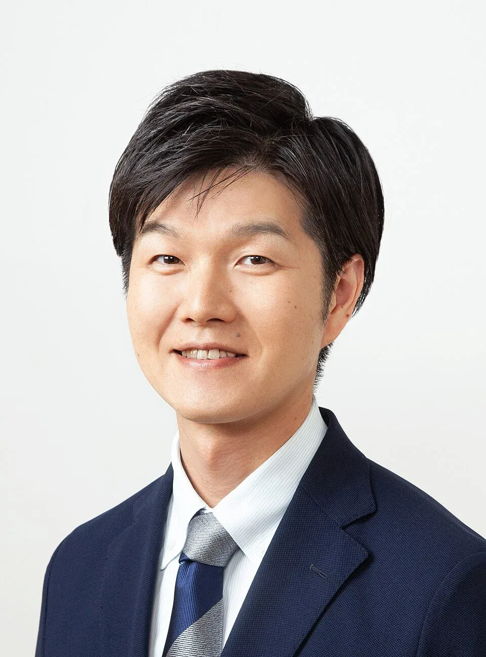 農水大臣 鈴木憲和